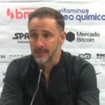 vitor-pereira-valoriza-‘espirito’-do-corinthians-diante-do-fluminense:-“demonstramos-que-temos-carater”
